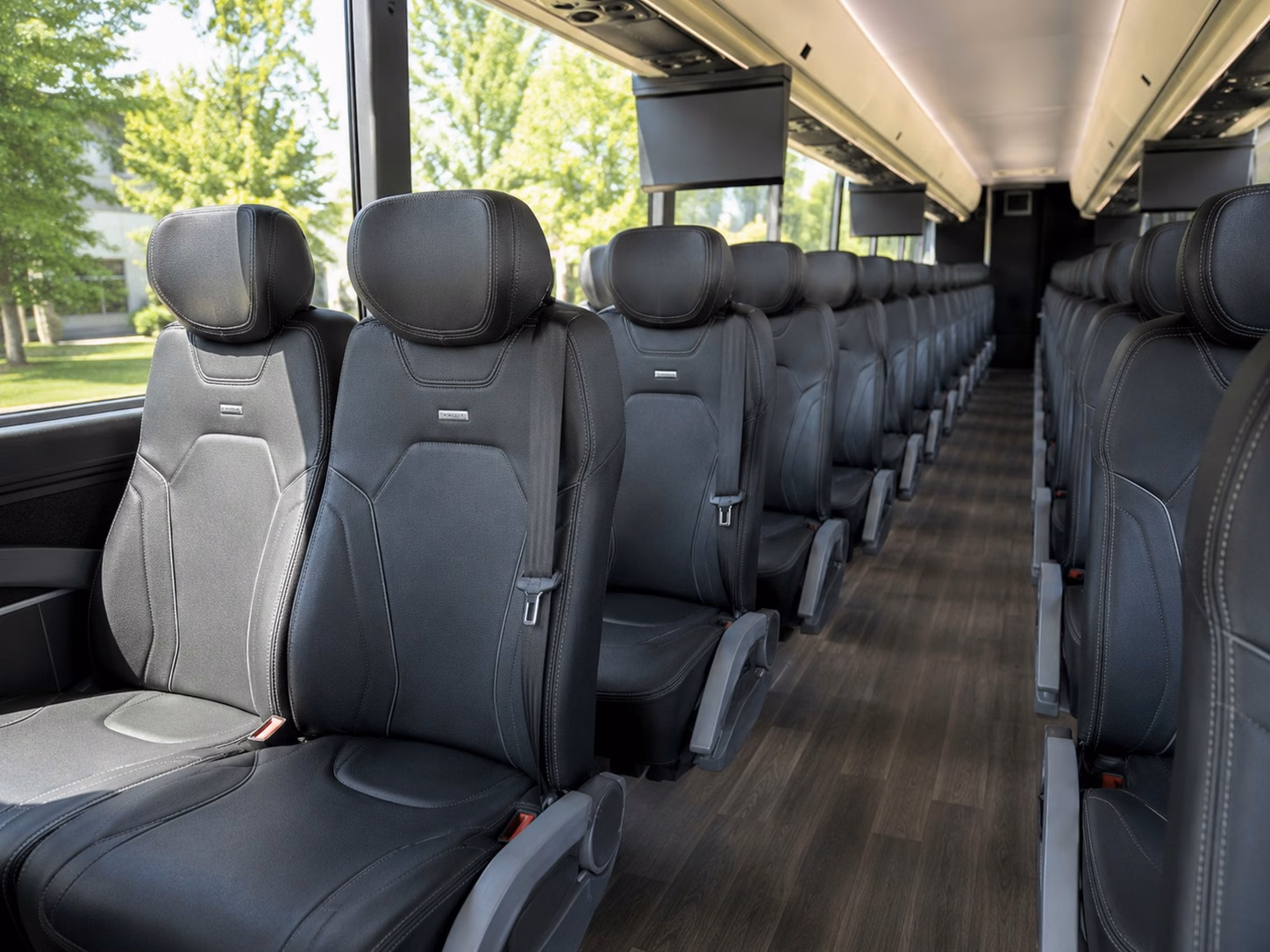 hotel shuttle service for out of town wedding guests in rio rancho